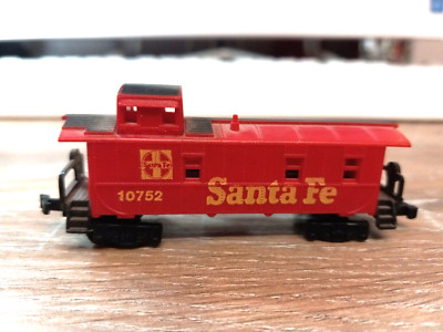 AURORA. N SCALE. CABOOSE, SANTA FE. FREE SHIPPING