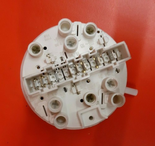 Waschmaschine ZANUSSI FLA1001W Druckschalter