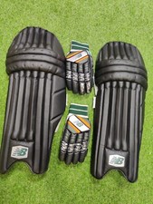 NEW BALANCE DC 1280 BATTING PADS + GLOVES - Black