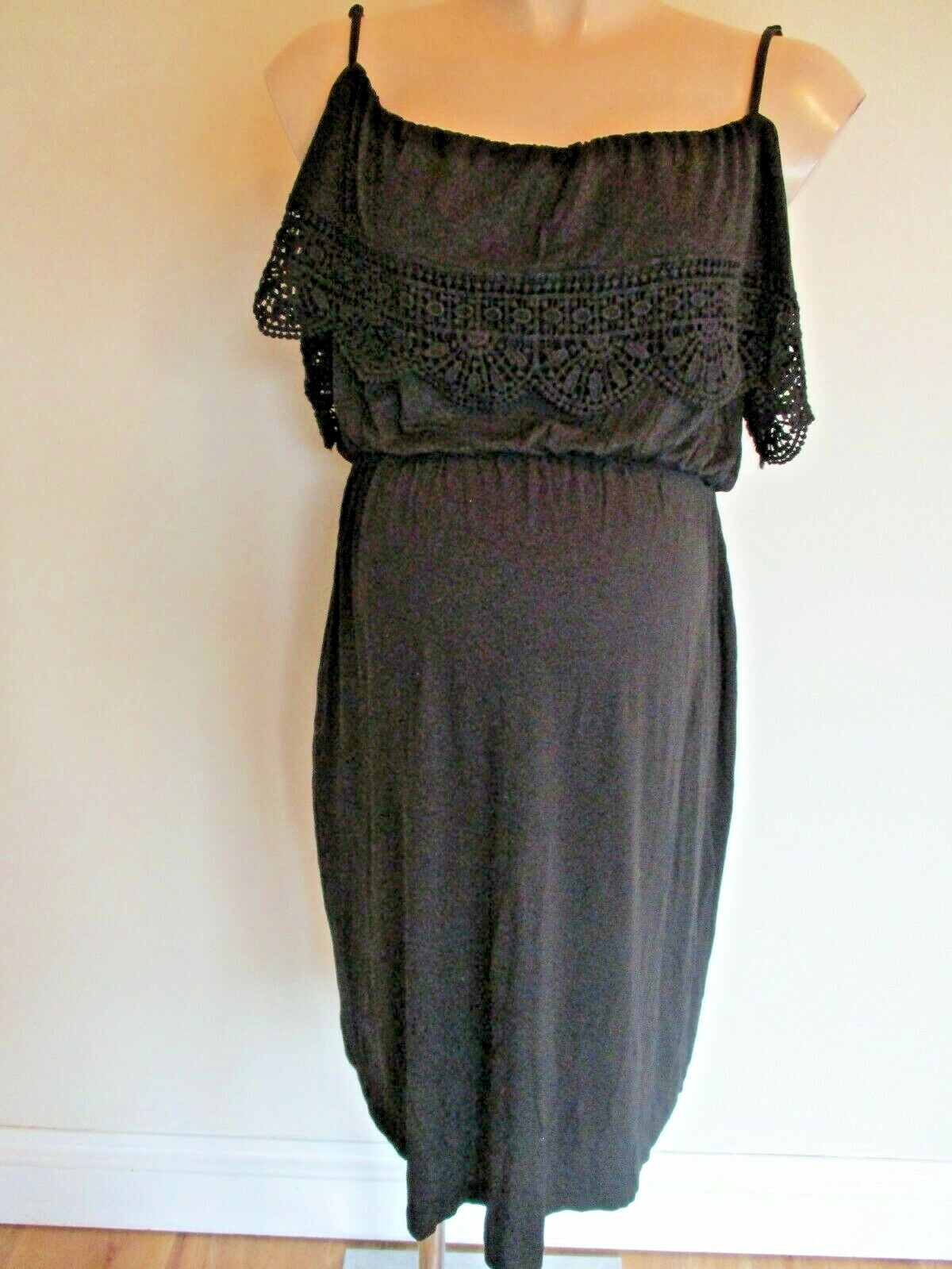 MATERNITY BLACK STRAPPY BARDOT LACE BIB SUN DR… Gem