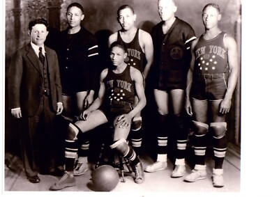 FIRST TEAM 1927 1928 HARLEM GLOBETROTTERS 8X10 TEAM PHOTO