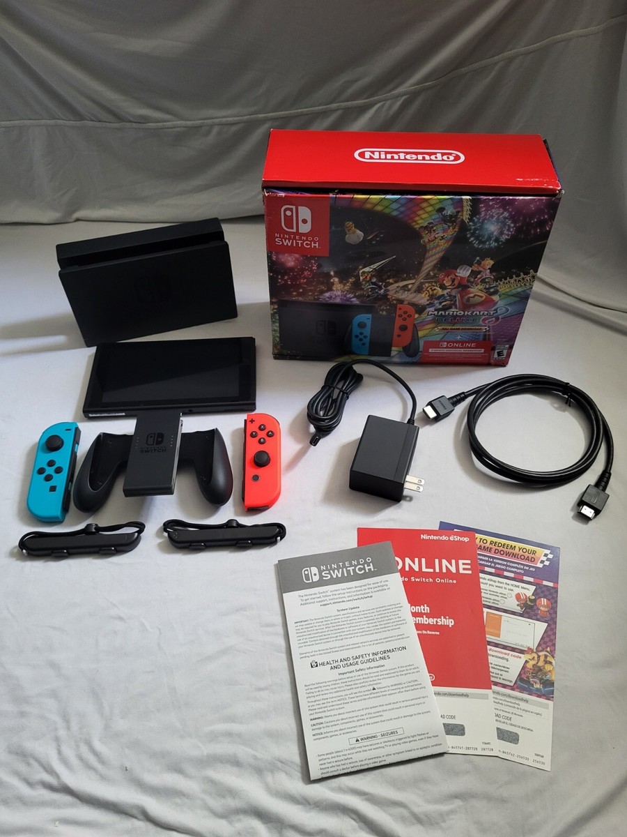 Switch Mario Kart 8 Deluxe Bundle - CIB, with Game Code & 3 Month