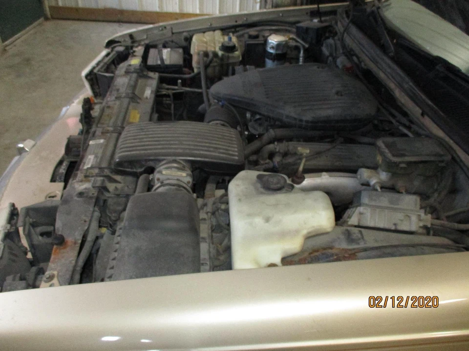 Used Washer Fluid Reservoir fits: 1994 Buick Roadmaster Grade A Foto 3 de 4