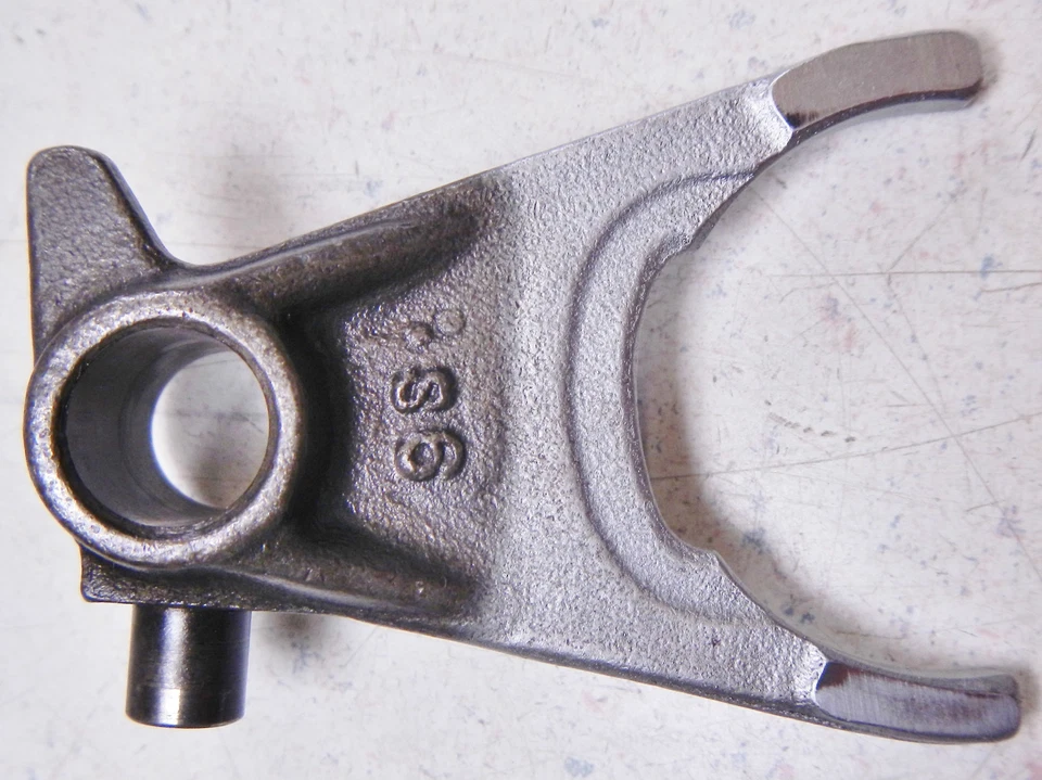 Horquillas de cambio 82 KAWASAKI KZ550 LTD ASY Foto 3 de 4