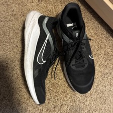 Nike Quest 5 Black White DD0204-001 Men's Size 10 Athletic Sneakers Shoes NEW