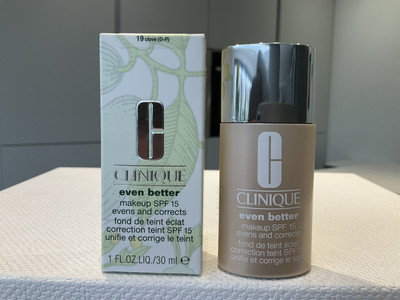   Clinique Even Better SPF 15 Foundation - 19 Clove - 30ml - Neu & Originalverpackt  