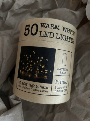 4er Pack 50 warmweiße LED Lichter auf schwarzem Draht 5m Lichterkette Deko