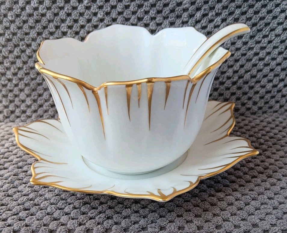 Beautiful Noritake 3-Piece Jam, Mayonnaise Set, White with Gold Scalloped Edges