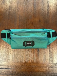 oakley hip pack