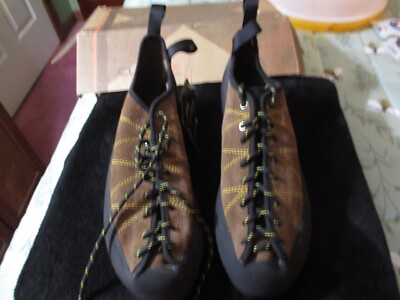 Climb X Nomad Climbing Shoes Womens/Mens 9 1/2 NEW IN BOX