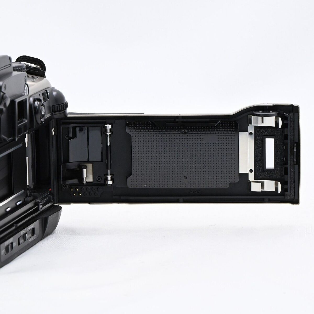 Near Mint Minolta α-9 Ti Titan Maxxum Dynax Film Camera Near Mint Minolta α-9 Ti Titan Maxxum Dynax Film Camera