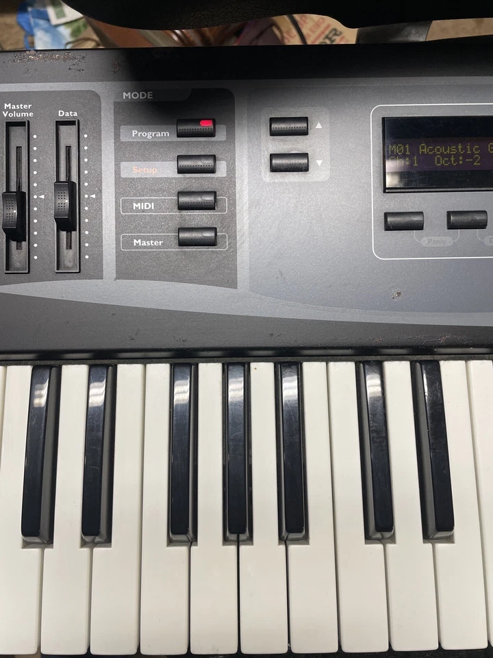 Kurzweil KME 61 con pedal SW y fuente de alimentación ver videos leer descripción Foto 3 de 4