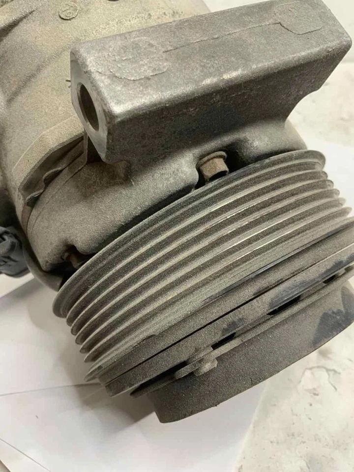 Compresor de aire acondicionado camioneta Chevrolet Silverado C1500 03-10 10364875 4,3 L 6 cilindros tracción trasera Foto 3 de 4