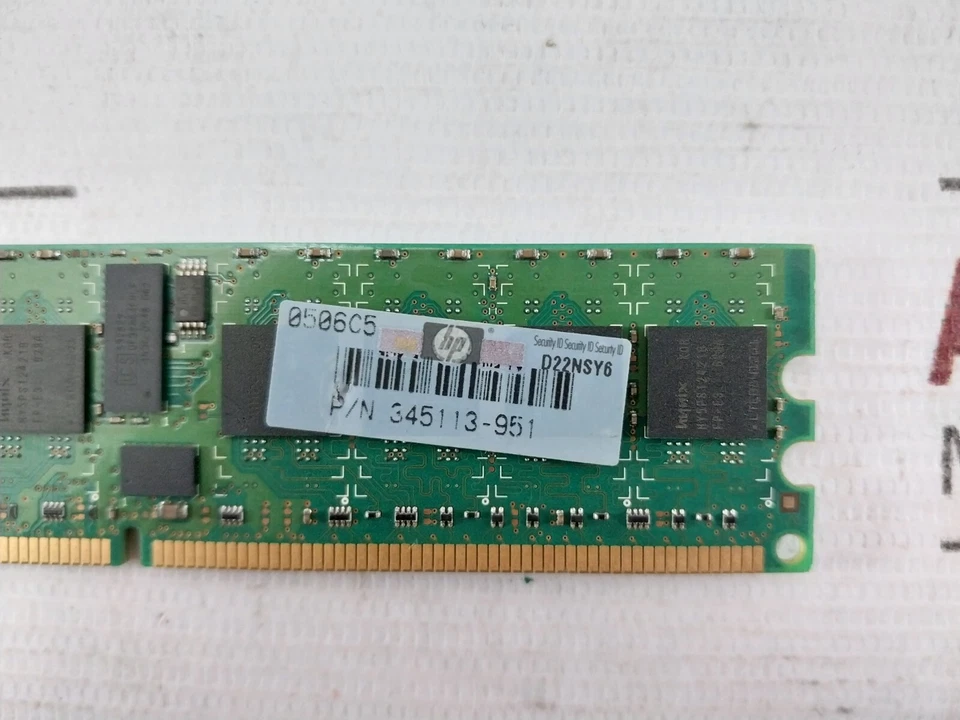 Hynix 1GB 1RX4 PC2-3200R-333-12 Memory RAM D22NSY6 0506C5 0626-3 - Image 4 of 4