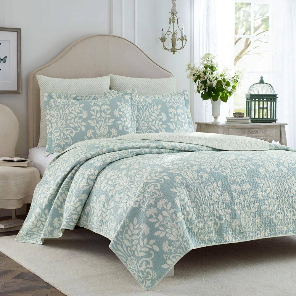 Rowland 2-Piece Breeze Blue Floral Cotton Twin Quilt Set