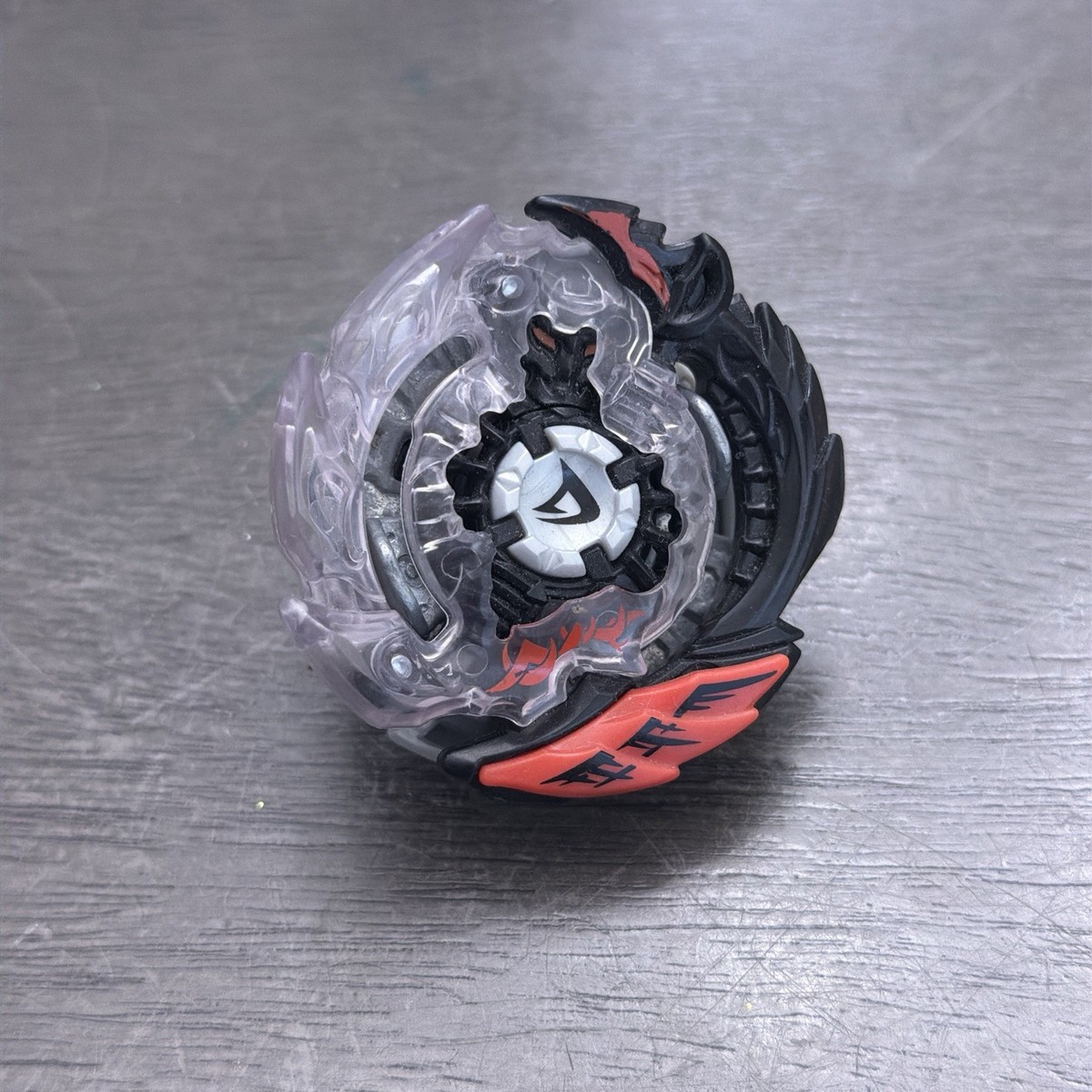 ヒスイ Beyblade Doomscizor D3 8Glaive Nothing Shadow Snake Pit Evolution