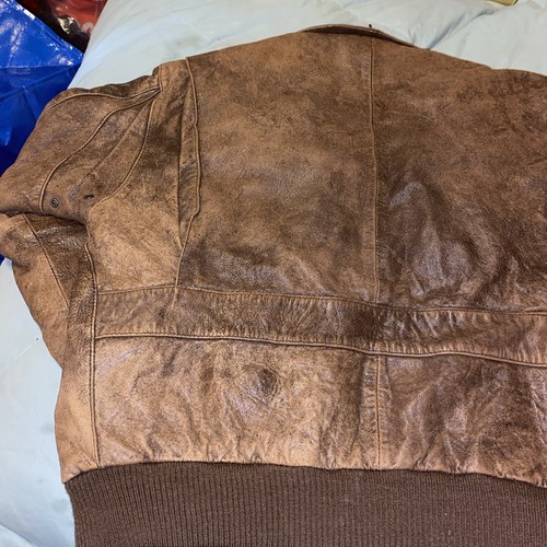 Vintage 80s Mens tagged 40 fits S M Leathertown Bomber Brown Worn Leather Jacket - Picture 10 of 15
