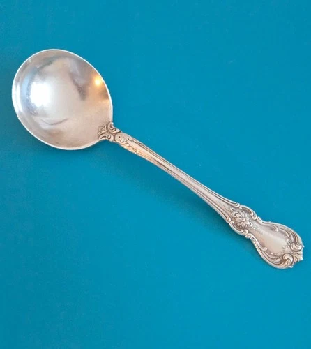 TOWLE OLD MASTER Sterling Silver Cream Soup Spoon: Pre-owned / Original Owner