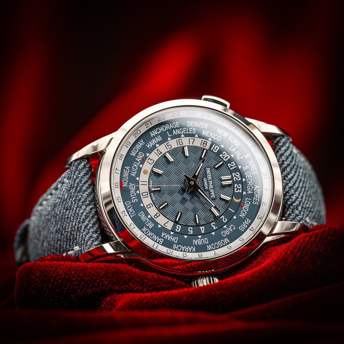 Patek Philippe steel watches　高級時計 Patek Philippe World Time Date Complications White Gold Blue Dial