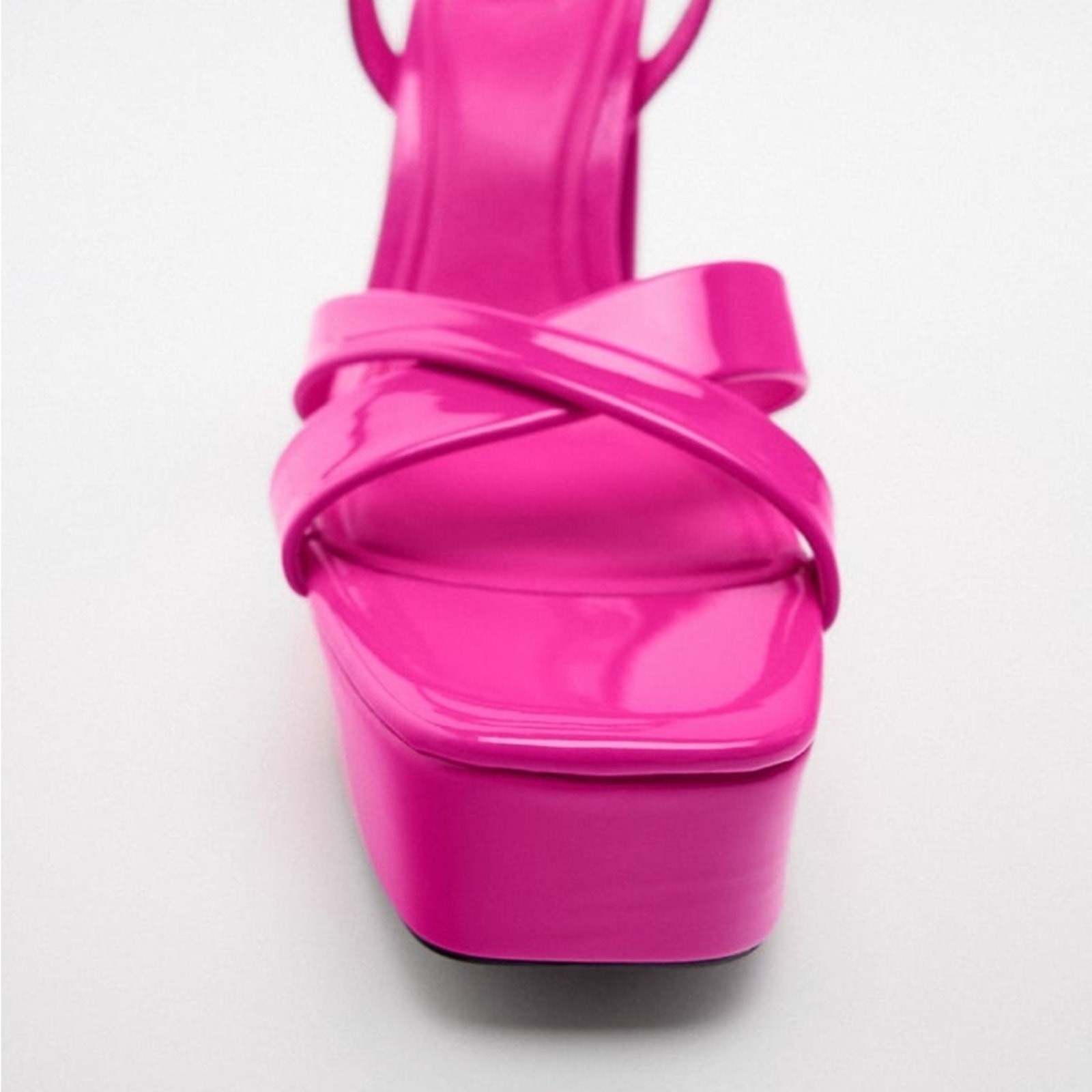 ZARA BARBIE PINK PATENT STRAPPY CHUNKY PLATFORM HEEL SANDALS SIZE 9 thumbnail 3