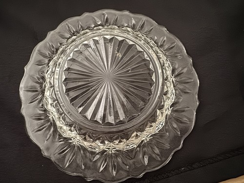 Round Covered Butter Dish by Anchor Hocking - Molded Glass - Prescut Pineapple - Picture 7 of 7