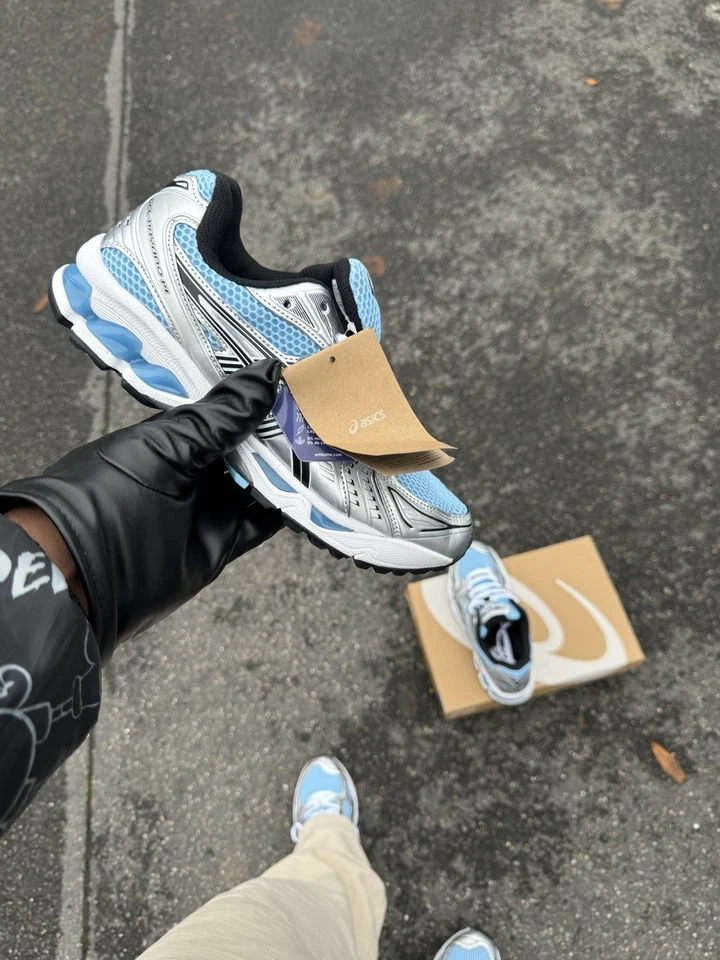 asics gel kayano 14 Bleue EUR 40, EUR41,5, EUR42, EUR43,5, EUR44, EUR45. - Photo 2/4