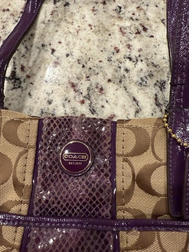 Coach Women's Purple Hobo Tote Bag with Signature Logo Preowned Great Condition - Picture 12 of 19