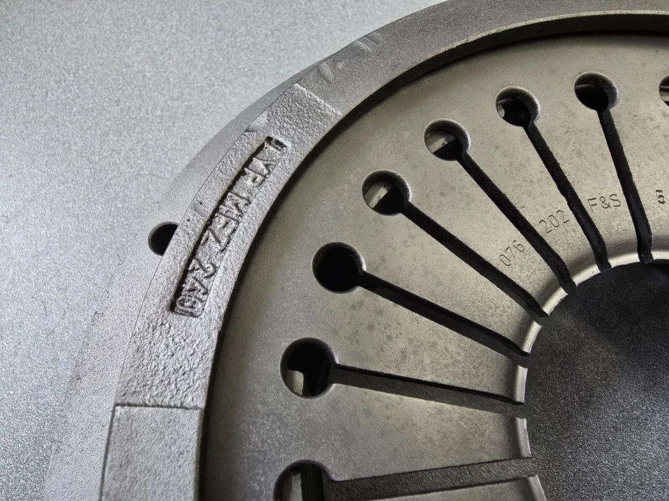 NICE USED ORIGINAL SACHS 240 mm PORSCHE 930 TURBO CLUTCH PRESSURE PLATE 78-88 #4 - Image 4 of 4