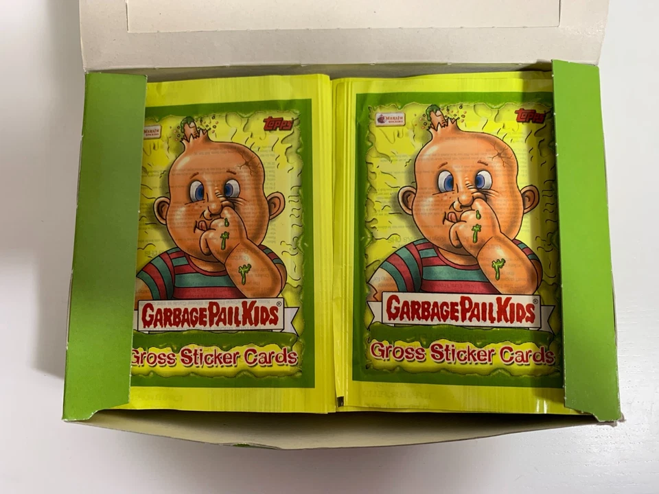 5x Topps Merlin GARBAGE PAIL KIDS Gross Sticker Karten Sealed Packs - Bild 1 von 1