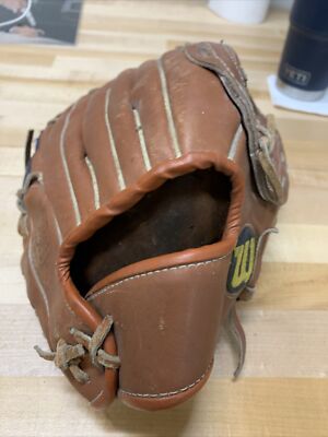 Wilson A2654 Baseball Glove Tom Glavine Signature Edition RHT Box