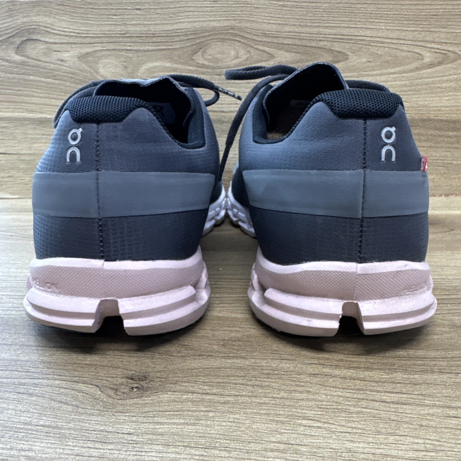 On Cloud Womens Cloudflow Gray Running Shoes Snea… - image 2