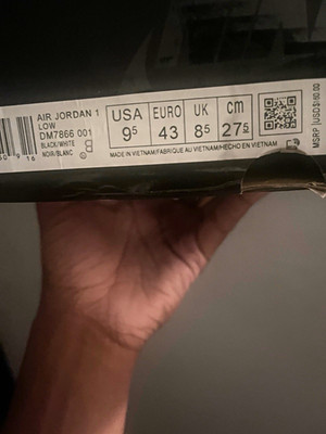 Jordan Men s Air Jordan 1 Low Travis Scott Black Phantom Lace-Up DM7866-001