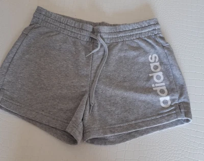 short sport femme Taille 36 Adidas - Photo 1/4