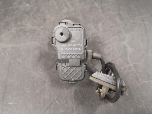 VOLKSWAGEN POLO FUEL DOOR / FILLER 6R, FUEL DOOR, 05/10-09/17 10 11 12 13 14 15