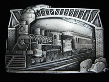 PL29134 VINTAGE 1983  STEAM ENGINE TRAINE  RAILROAD COMMEMORATIVE BELT BUCKLE