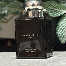 Hinoki & Cedarwood Jo Malone London 香水- 一款2024年新的中性香水