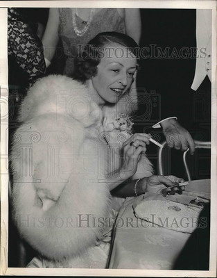 1938 Press Photo Mrs. Robert Stevens - nex00811