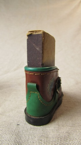 Pair Of Vintage Apline Ski Boot Match Box Holders With Accessories - Picture 8 of 12