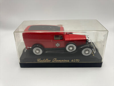 16005/ Solido Cadillac Pompiers 4070 Fire Chief 1:43 Age d or