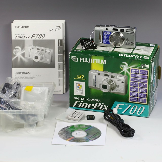 fujifilm f700