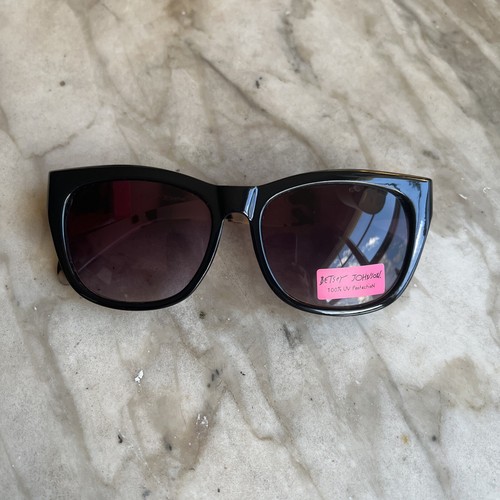 Betsey Johnson BJ873149 Black Tokio Tortoise Temples Sunglasses NWT - Picture 9 of 13