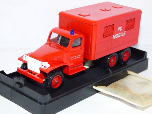 Solido Verem V4010 GMC 6x4 PC Mobile Pompiers fire truck red - Picture 2 of 2