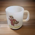 Collectible VTG 1982 Yogi Bear Kings Island Hanna- Barbara Milk Glass Mug