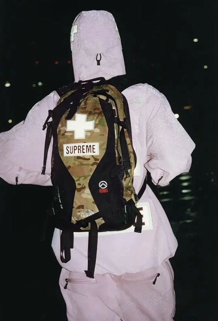 Sac à dos Supreme The North Face Summit camouflage occasion rare multi camouflage