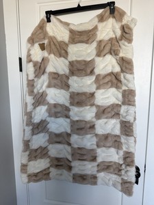 Lola Blankets Latte Check Baby Size 30 x 36