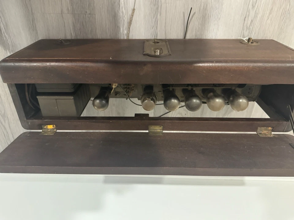 1927 RCA Radiola 收音机 — 第 3/3 张图片