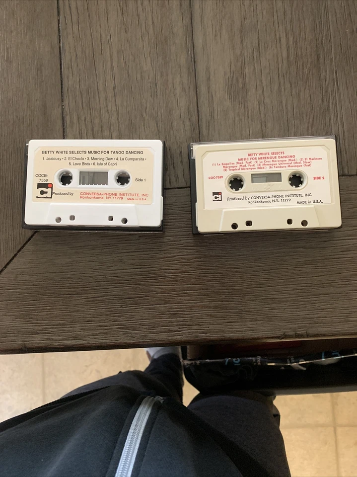 BETTY WHITE SELECTS Tango & Merengue (2 Cassettes) Foto 3 de 4