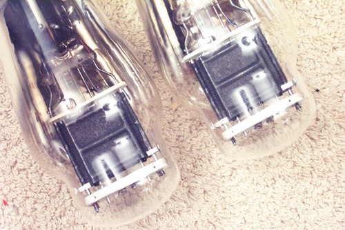 Zwei, Sylvania 210T, #10 Röhren, weißer Keramiksockel, Matchpair, UX-210 - Bild 3 von 4