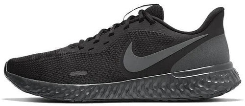 Nike Revolution 5 Black