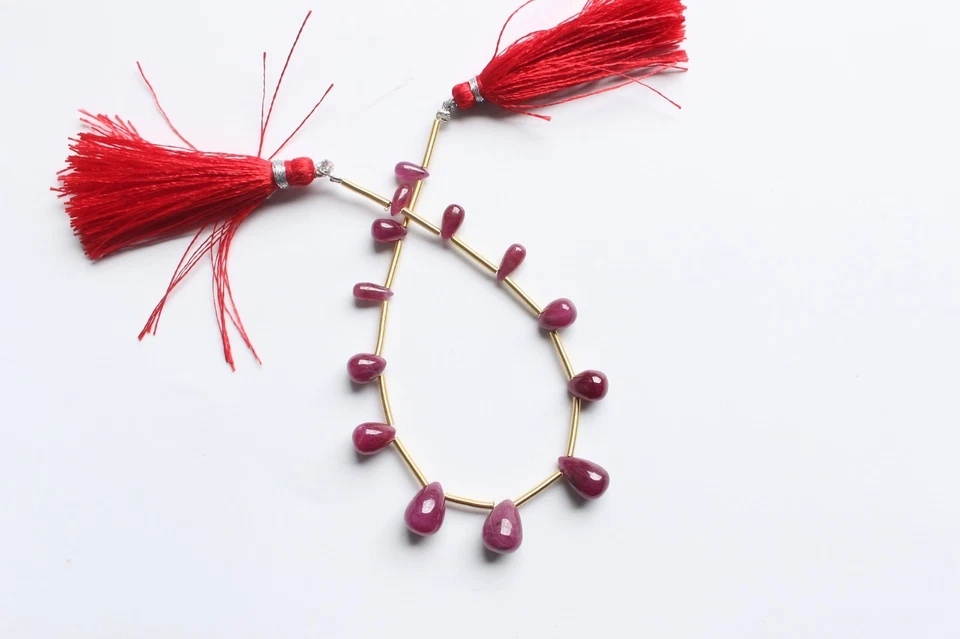 Briolette de rubí rojo natural lágrima hilo pulido liso 7,5 pulgadas 7 a 11 mm Foto 2 de 4